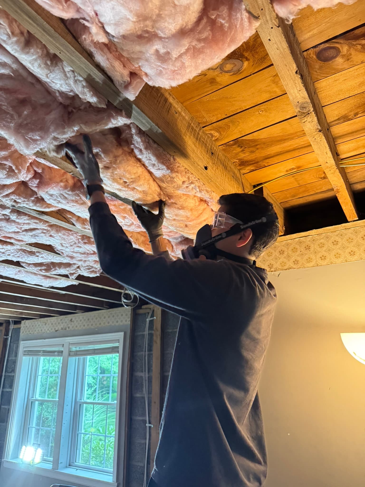 Ceiling Insulation installation